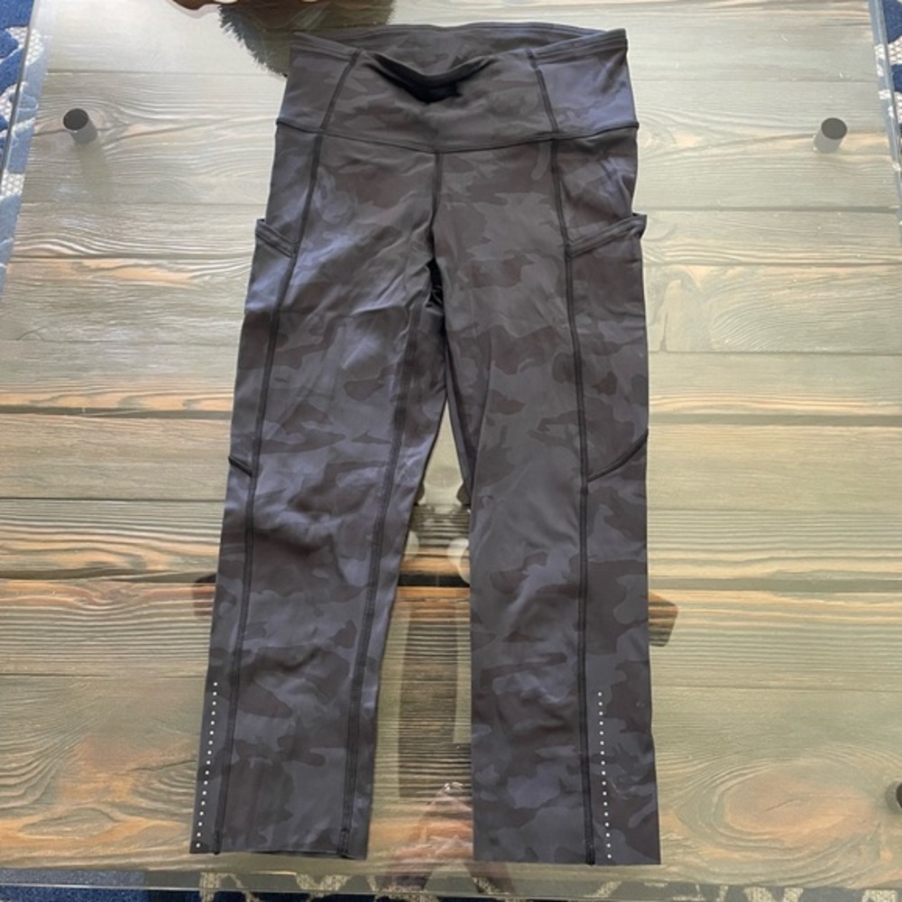 lululemon athletica Black Camouflage Capris